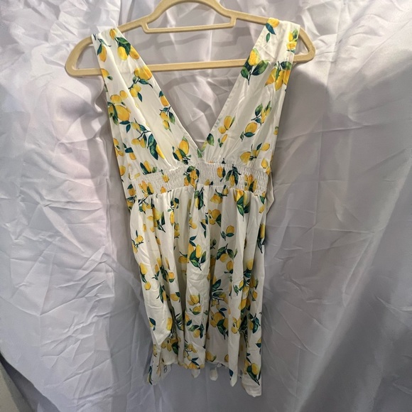 Dress - Picture 3 of 4